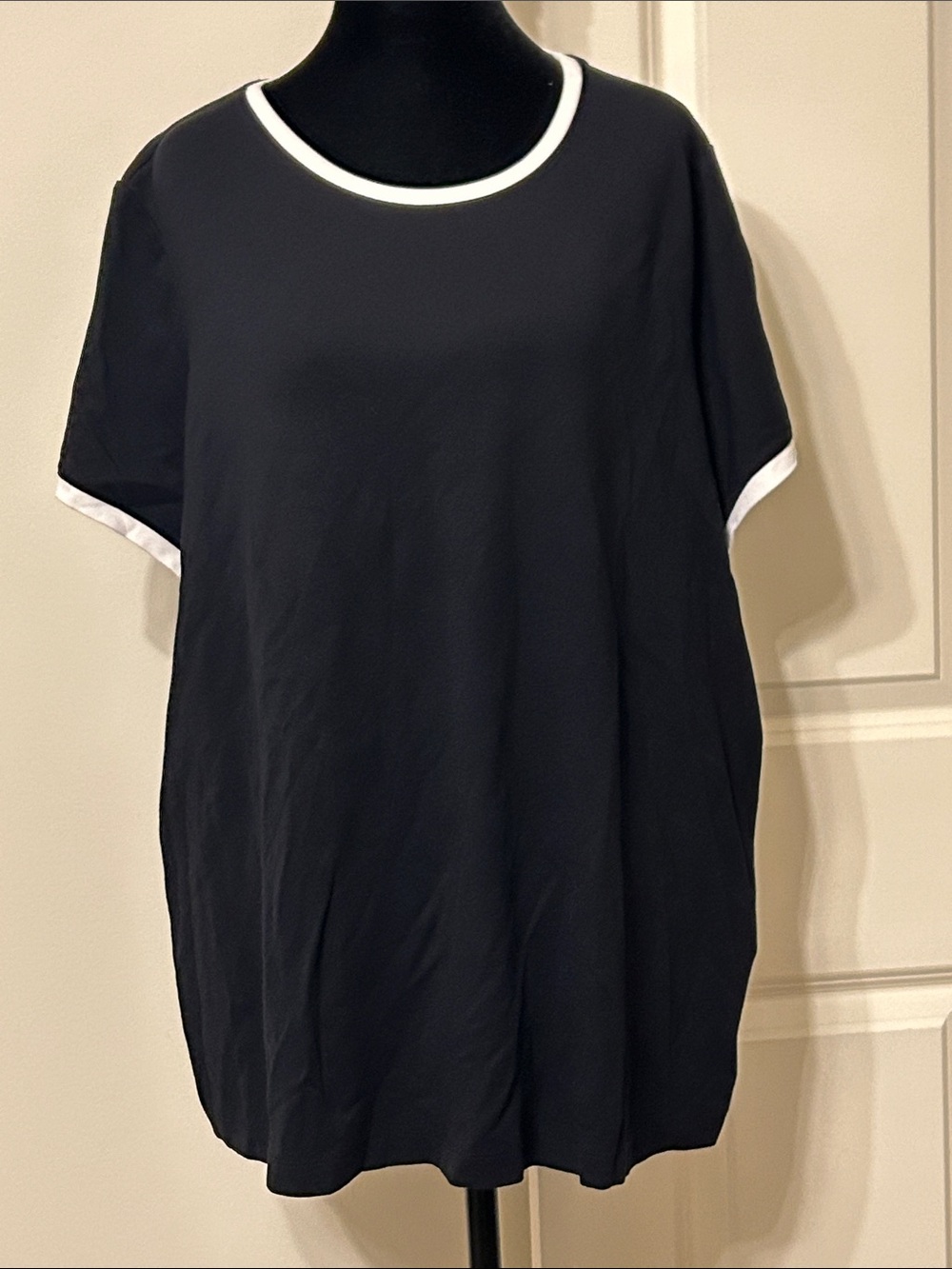 Adrienne Vittadini Basic Black Top with Cream Rounded Neckline